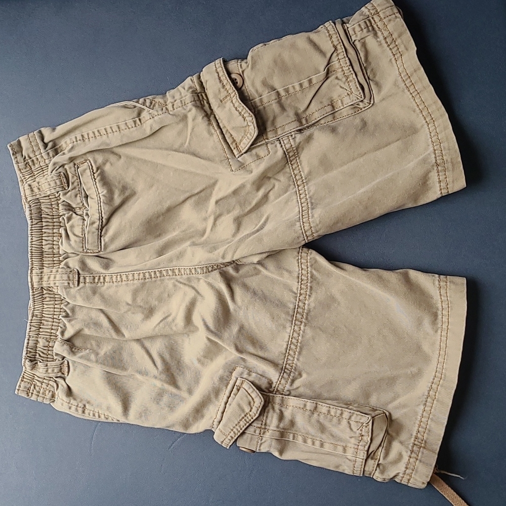 Size 7 Shorts.  LT#104 - Picture 2 of 2